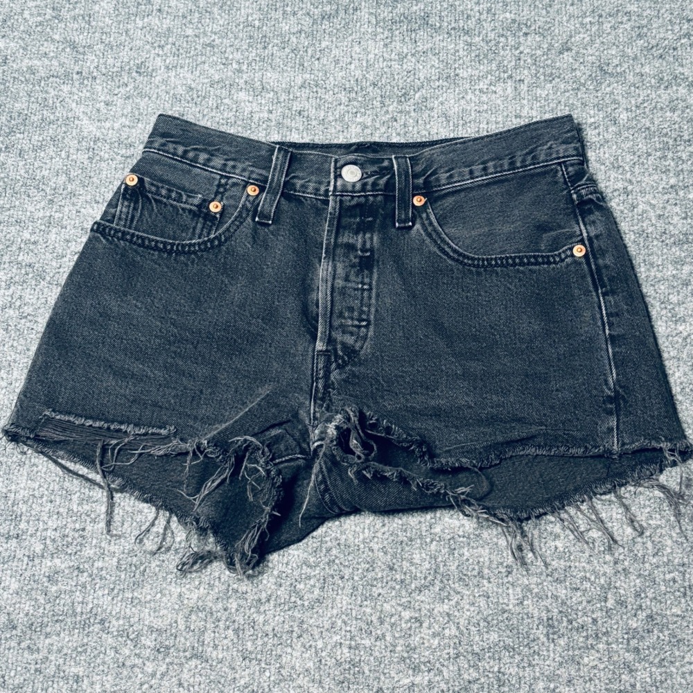 Levis 501 Hi Rise Cut Off Denim Shorts women's Size 26 button fly